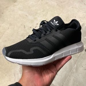 Adidas Swift Run X